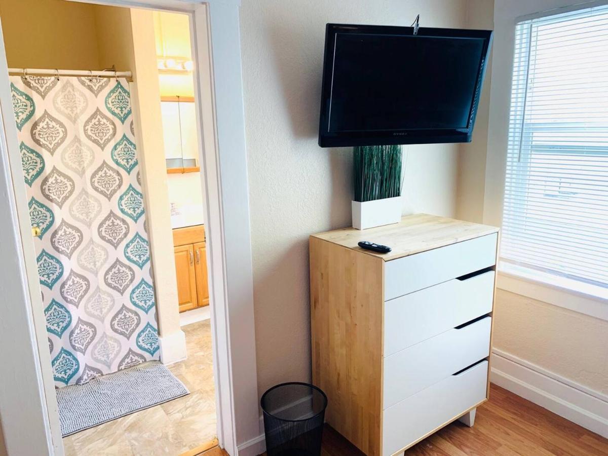 Apartment Stylish Studio Gaslamp District Easy Check-in & Fast Wifi Located Near Downtown! *